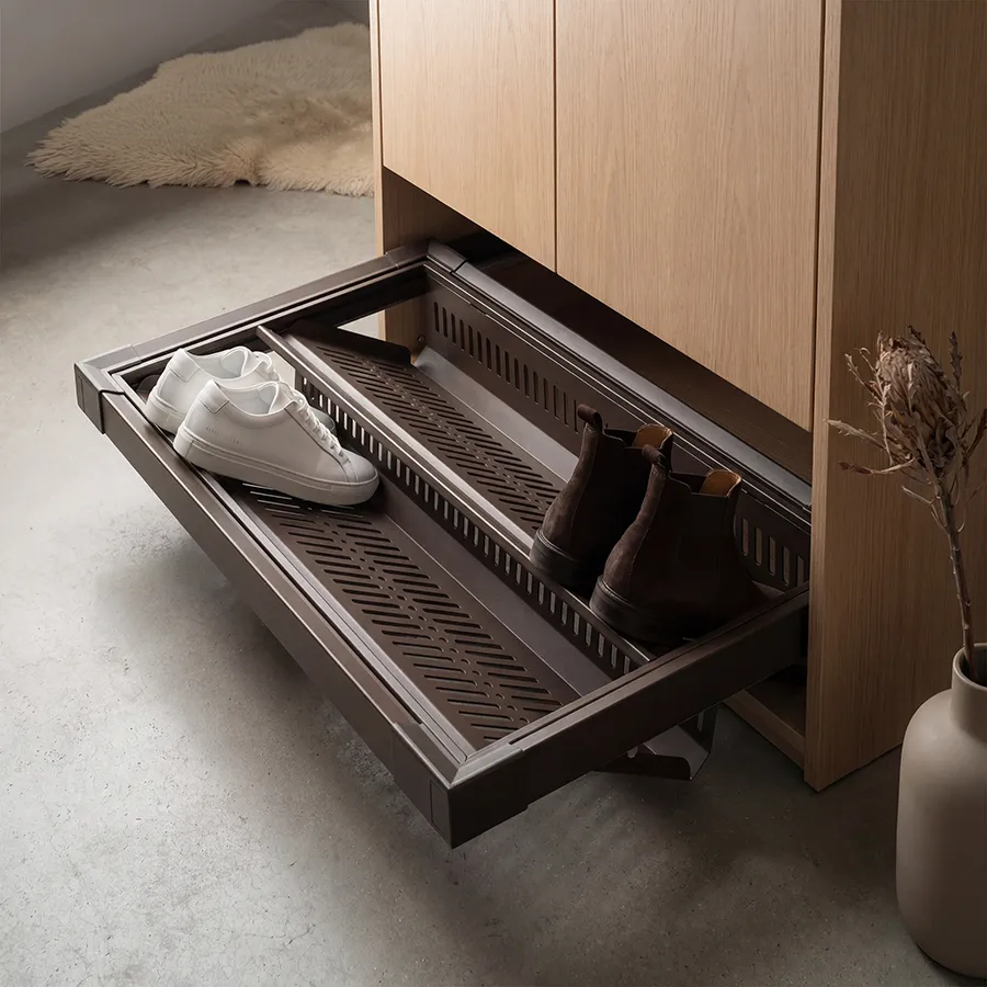 PAGE Pull-Out Shoe Rack